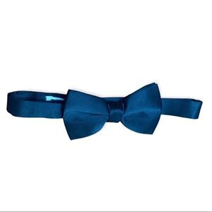 Tuxedo Park black adjustable bow tie excellent condition